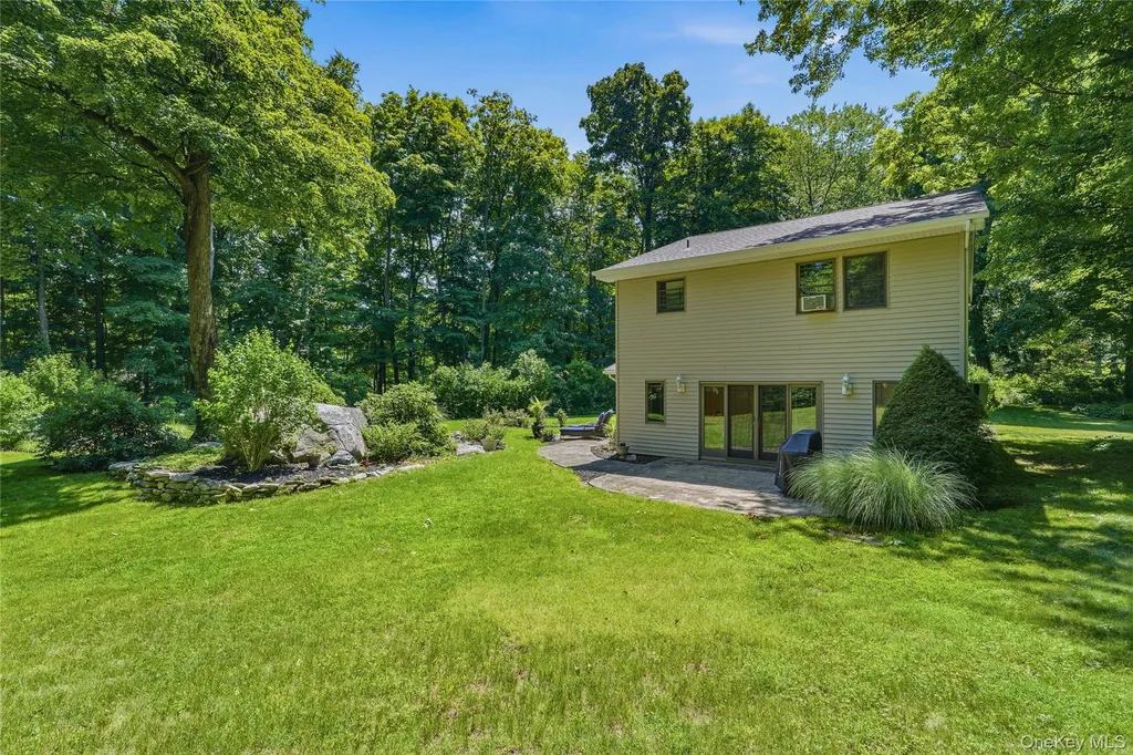 43 Nathan Hale Drive Stormville NY 12582