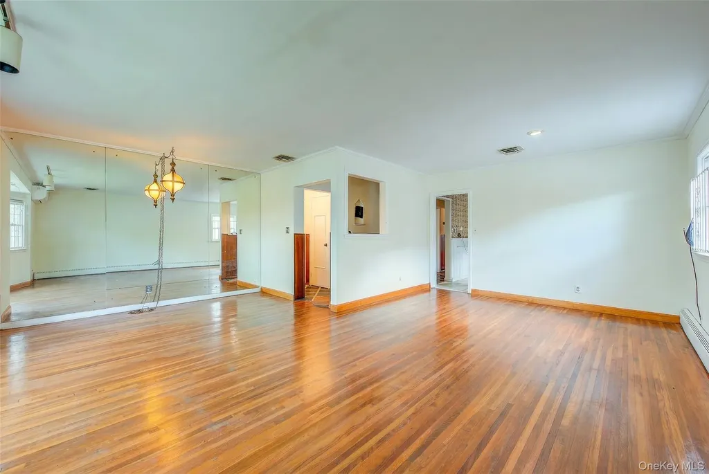 227-12 53rd Avenue Bayside NY 11364