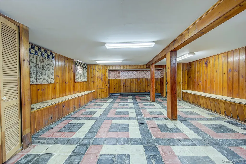 227-12 53rd Avenue Bayside NY 11364