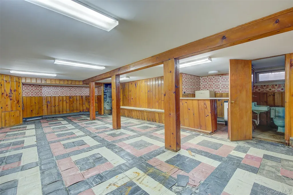 227-12 53rd Avenue Bayside NY 11364