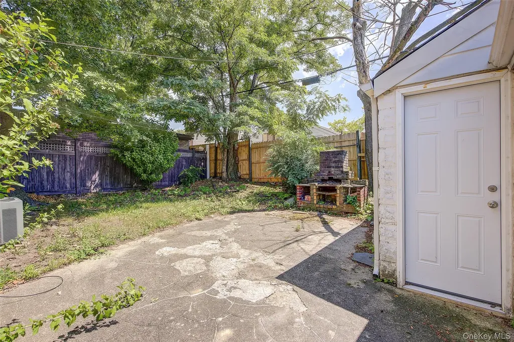 227-12 53rd Avenue Bayside NY 11364