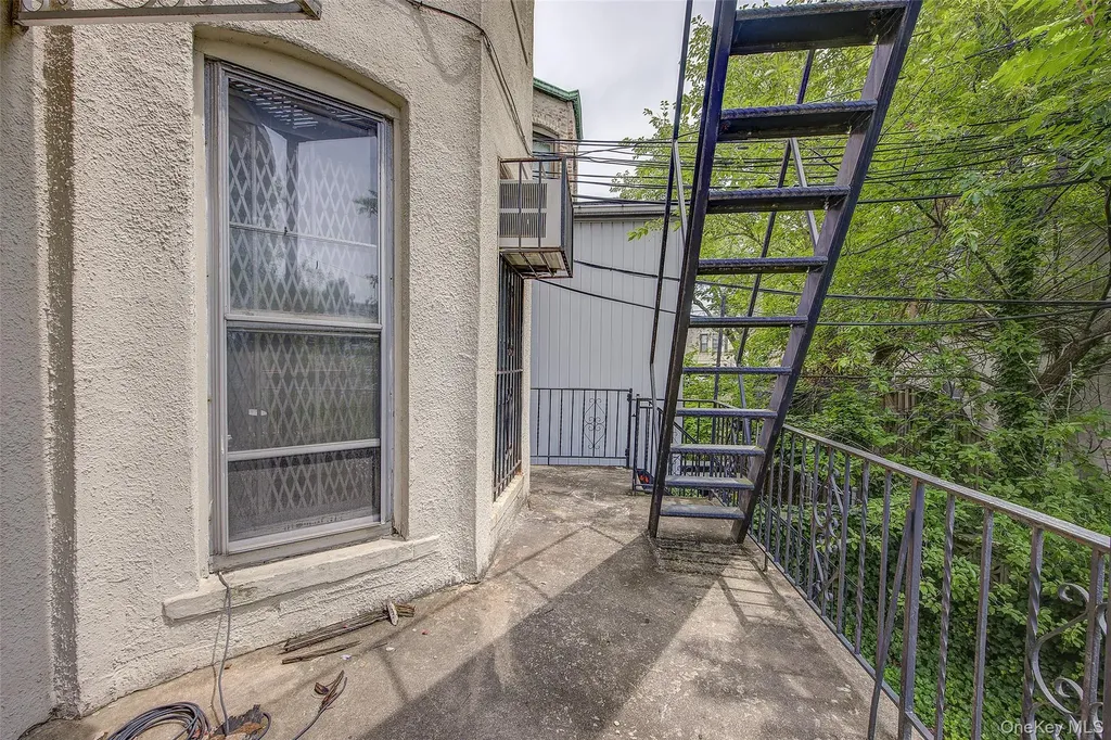 4807 Fort Hamilton Parkway Brooklyn NY 11219