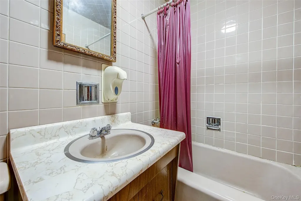 4807 Fort Hamilton Parkway Brooklyn NY 11219