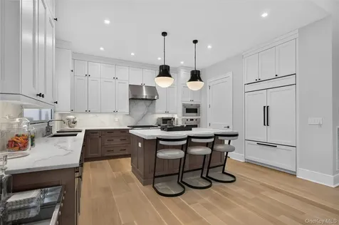 63 Three Ponds Lane W Woodbury NY 11797