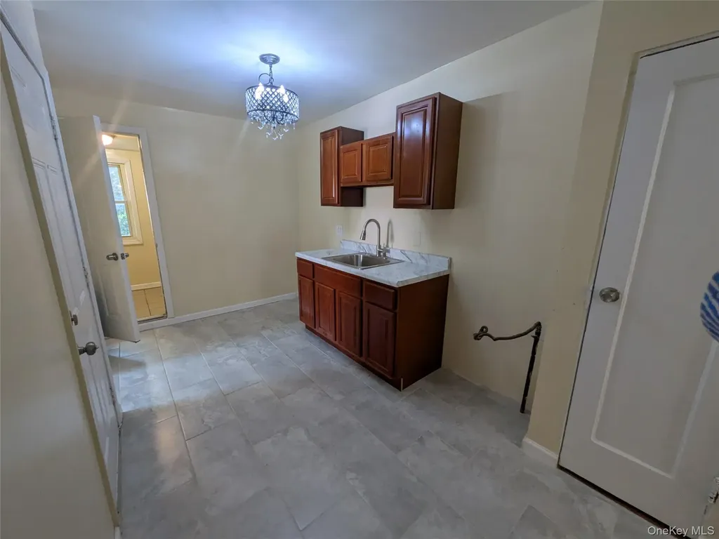 205-11 110th Avenue Saint Albans NY 11412