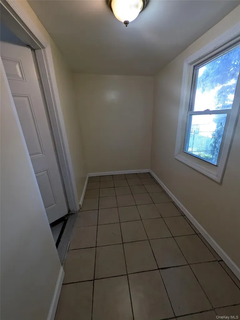 205-11 110th Avenue Saint Albans NY 11412