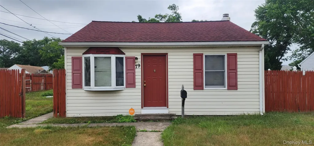 79 Commack Road North Babylon NY 11703