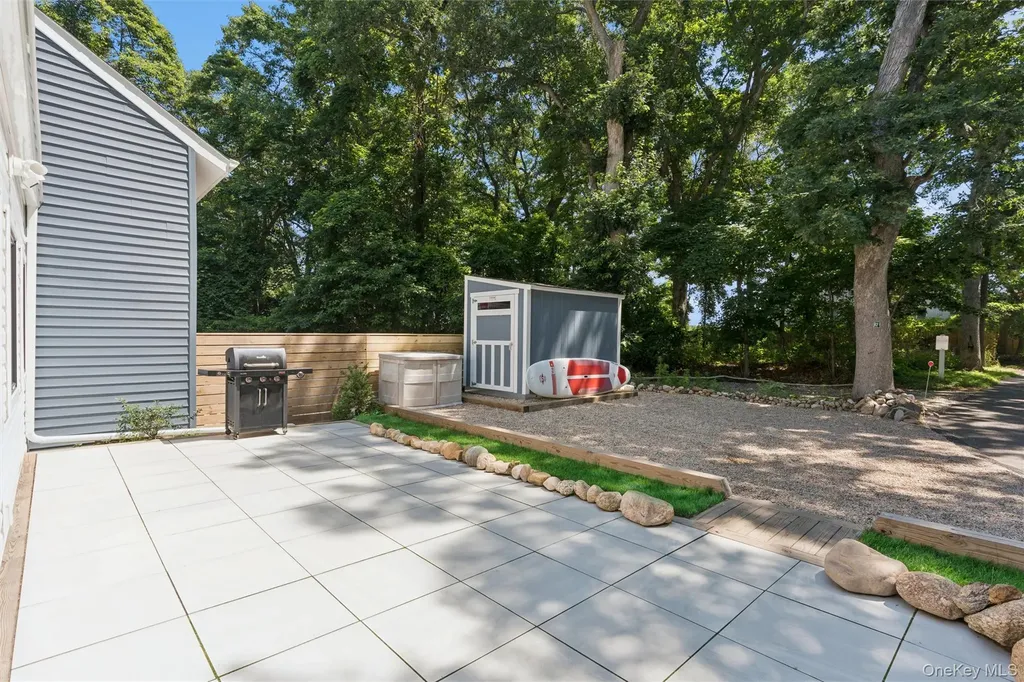 356 Oakleigh Avenue Baiting Hollow NY 11933