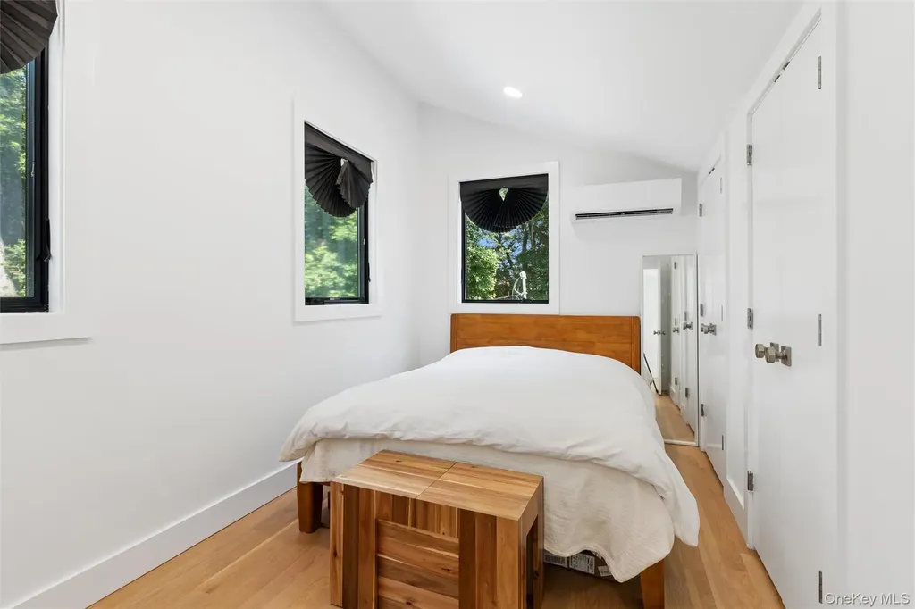 356 Oakleigh Avenue Baiting Hollow NY 11933