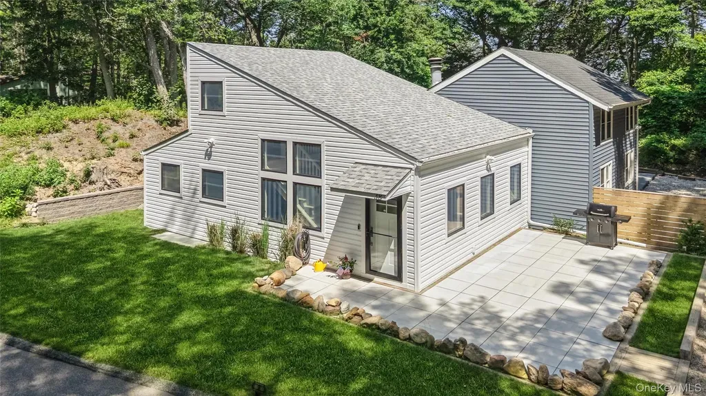 356 Oakleigh Avenue Baiting Hollow NY 11933
