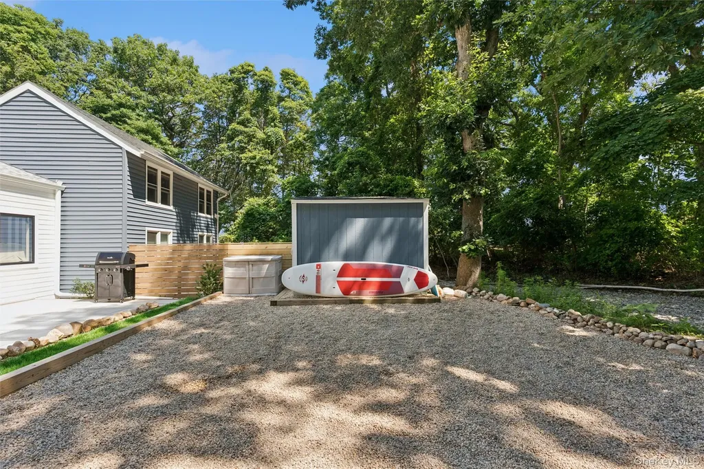 356 Oakleigh Avenue Baiting Hollow NY 11933