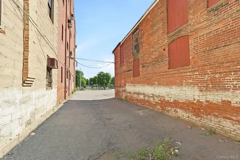 381 Main Street Poughkeepsie NY 12601