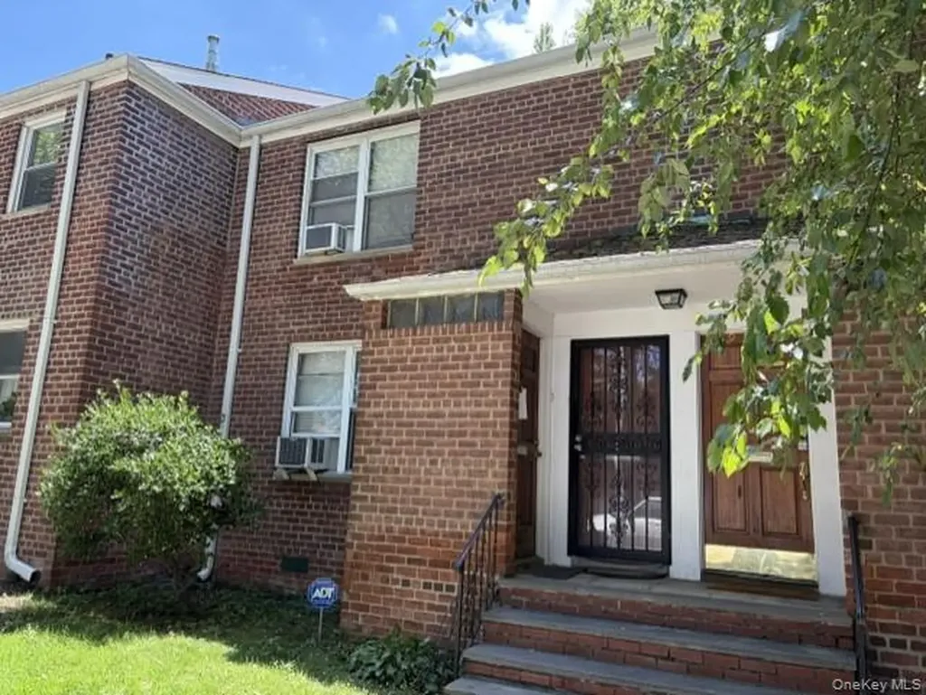 193-16 39th Avenue Flushing NY 11358