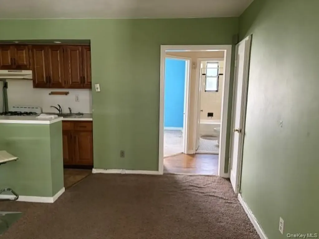 193-16 39th Avenue Flushing NY 11358