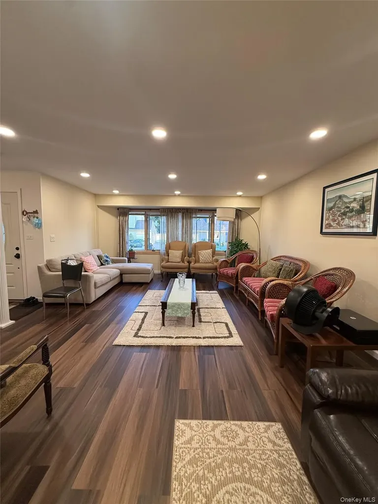 Hicksville NY 11801