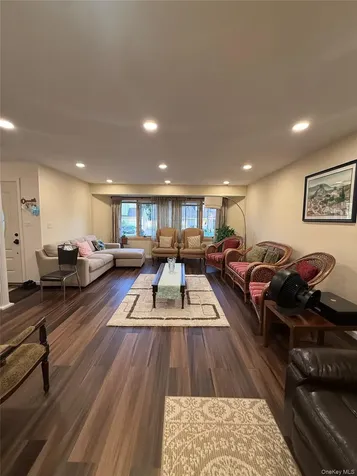Hicksville NY 11801