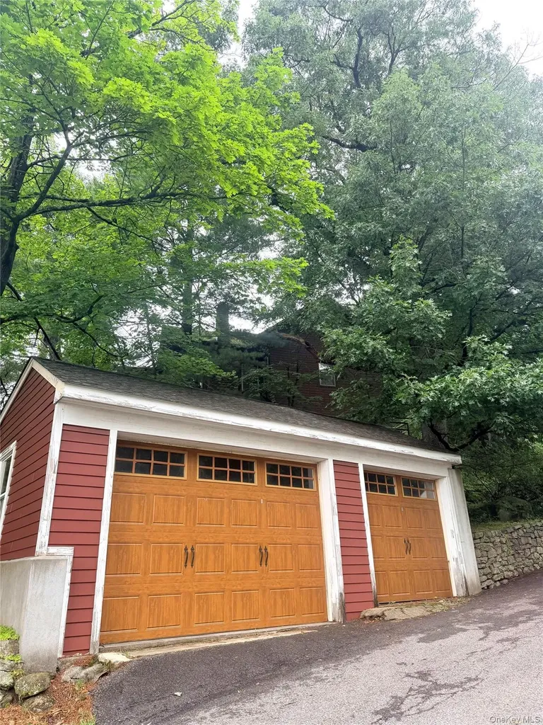 16 Grove Road White Plains NY 10603