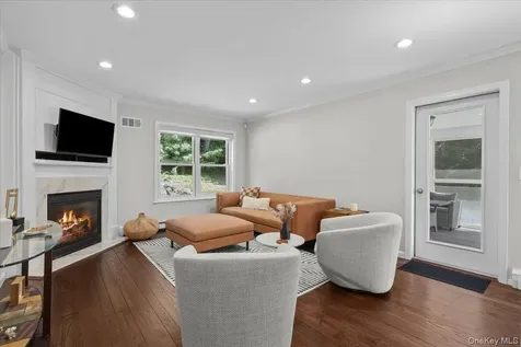 10 Woodland Court S Bedford NY 10506