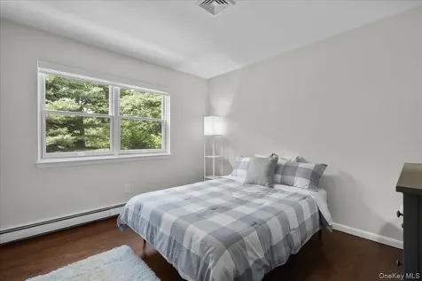 10 Woodland Court S Bedford NY 10506