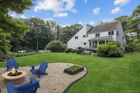 10 Woodland Court S Bedford NY 10506