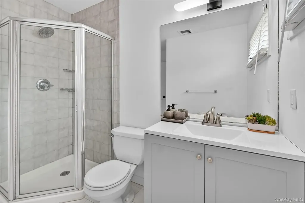 237 South Mountain Road New City NY 10956