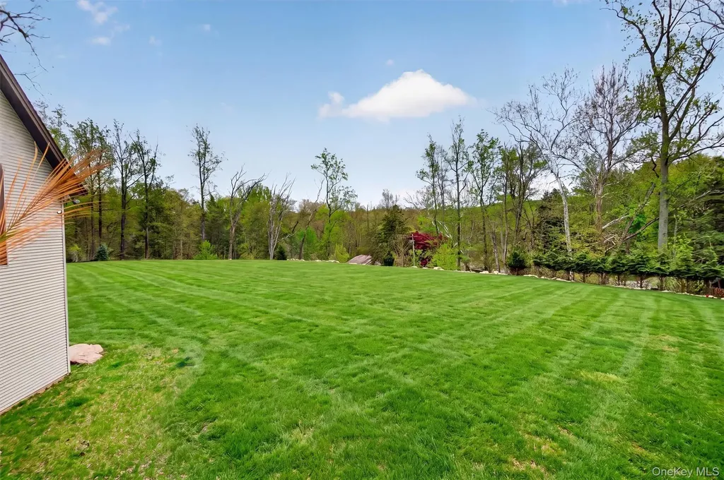 237 South Mountain Road New City NY 10956