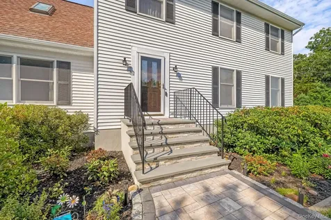 185 Rombout Road Pleasant Valley NY 12569