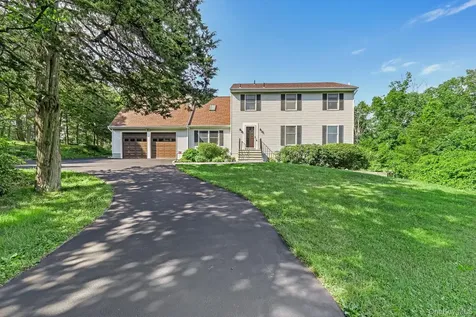 185 Rombout Road Pleasant Valley NY 12569