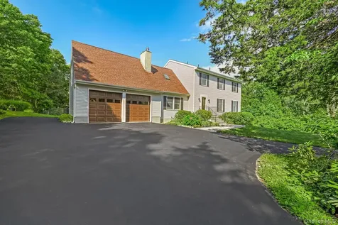 185 Rombout Road Pleasant Valley NY 12569