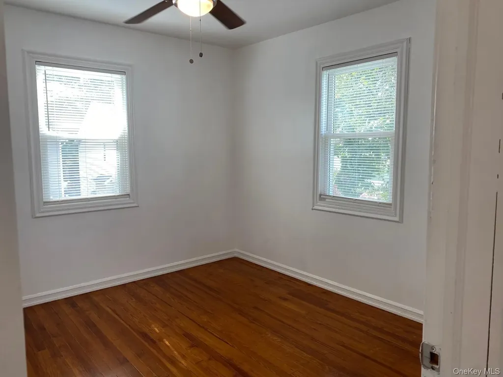 114-36 194 Saint Albans NY 11412