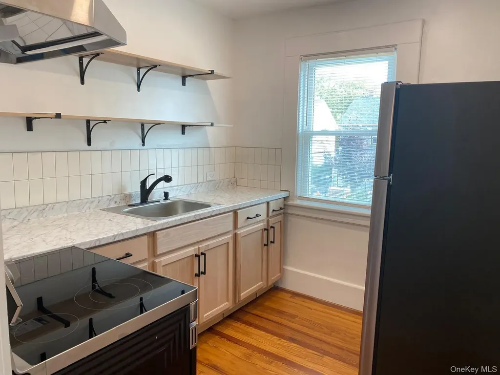 114-36 194 Saint Albans NY 11412