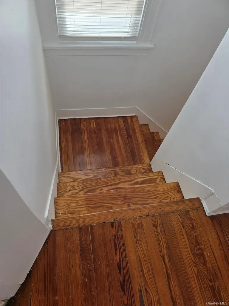 114-36 194 Saint Albans NY 11412