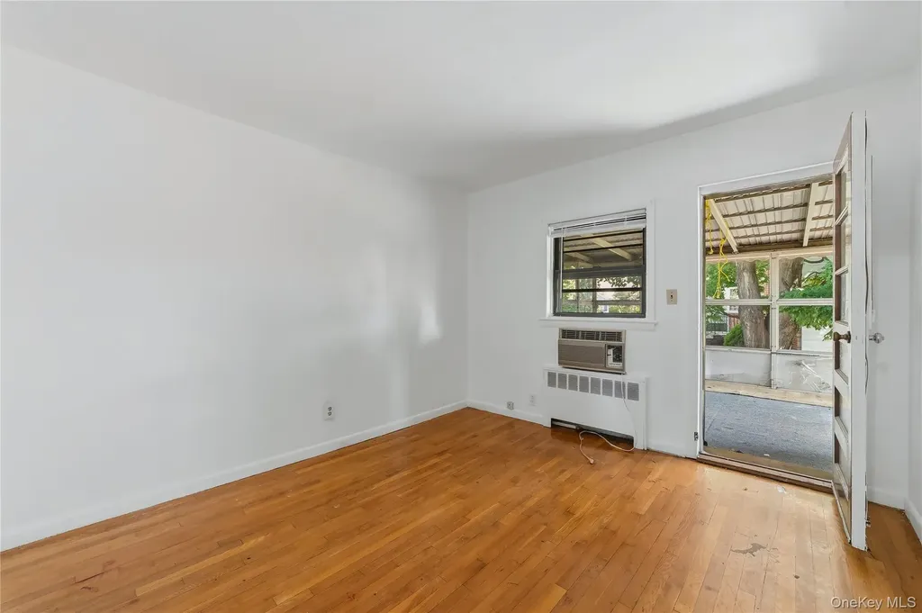 109 Wakefield Avenue Yonkers NY 10704