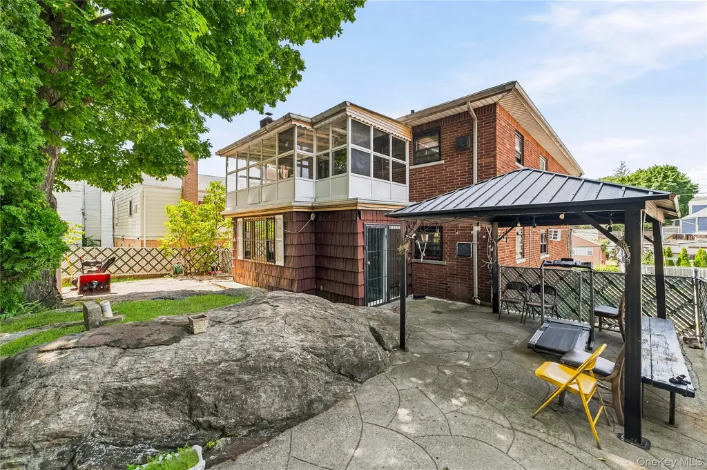 109 Wakefield Avenue Yonkers NY 10704