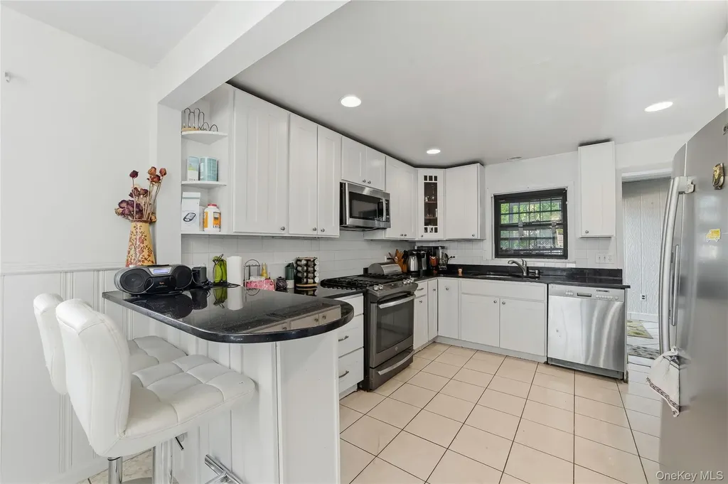 109 Wakefield Avenue Yonkers NY 10704