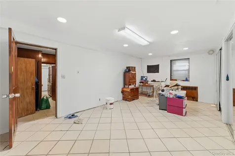 109 Wakefield Avenue Yonkers NY 10704