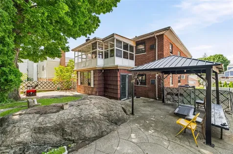 109 Wakefield Avenue Yonkers NY 10704