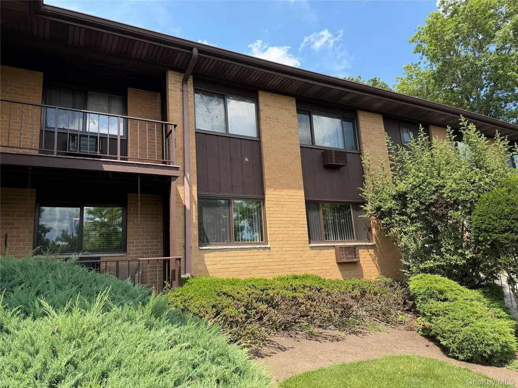 8 E Lawrence Park Drive Piermont NY 10968