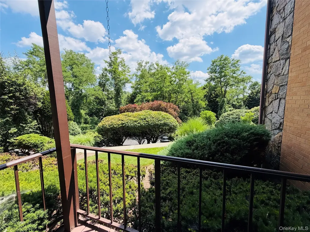 8 E Lawrence Park Drive Piermont NY 10968
