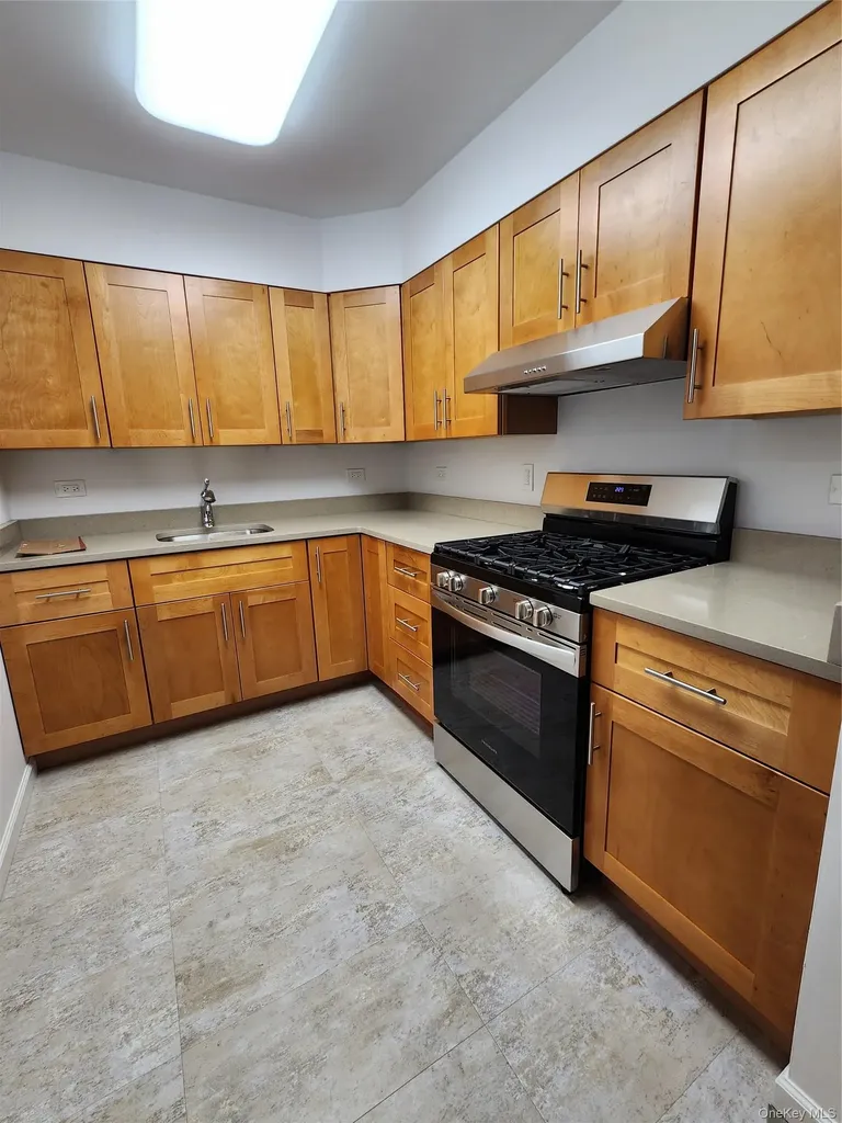 905 E 82nd Street Brooklyn NY 11236