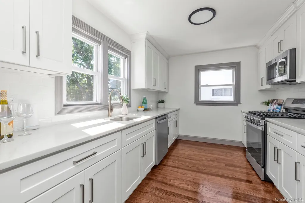 43 Westside Avenue Freeport NY 11520