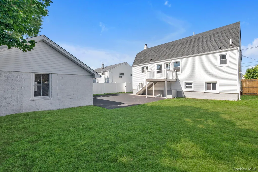 43 Westside Avenue Freeport NY 11520