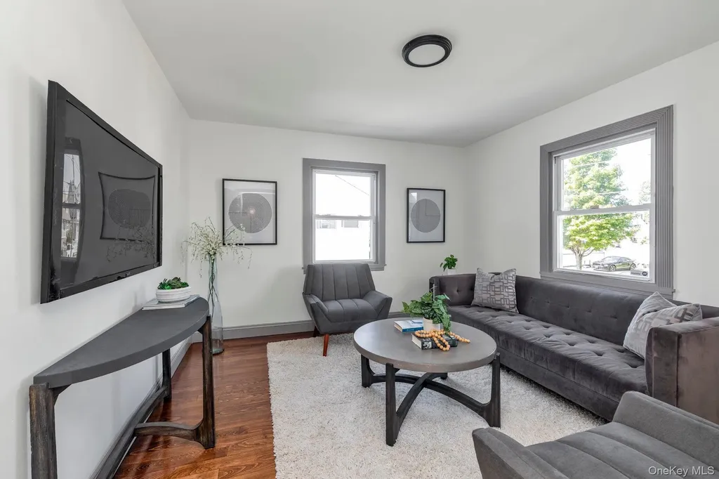 43 Westside Avenue Freeport NY 11520