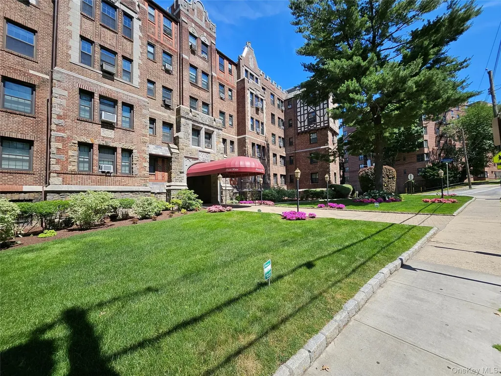 23 Old Mamaroneck Road White Plains NY 10605