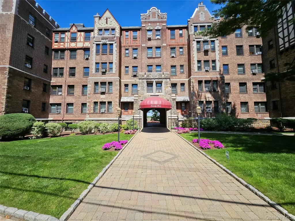 23 Old Mamaroneck Road White Plains NY 10605