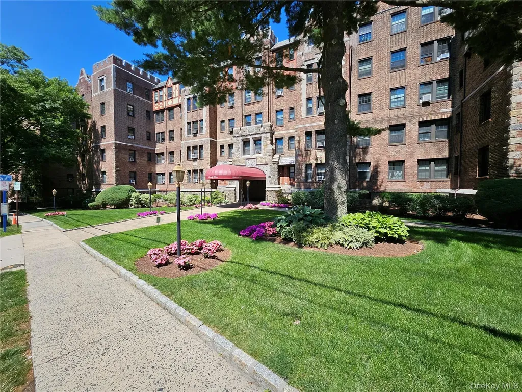 23 Old Mamaroneck Road White Plains NY 10605