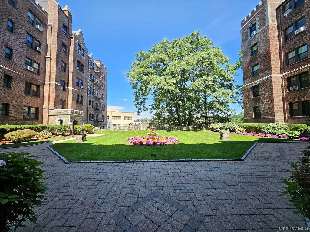 23 Old Mamaroneck Road White Plains NY 10605