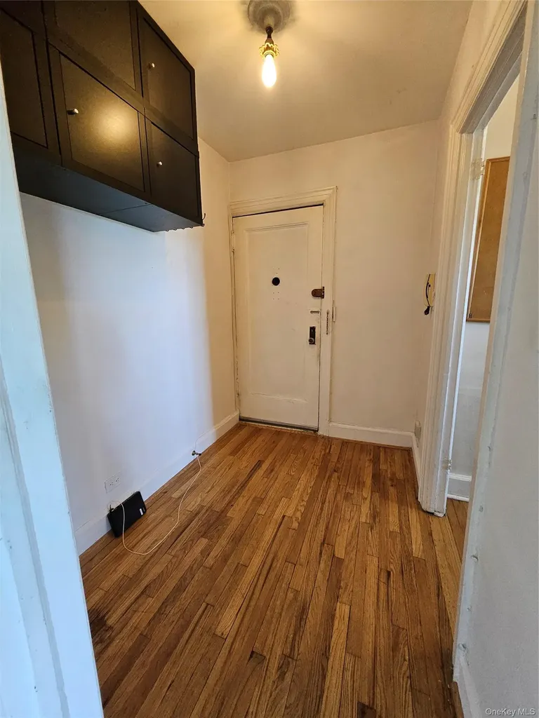 23 Old Mamaroneck Road White Plains NY 10605
