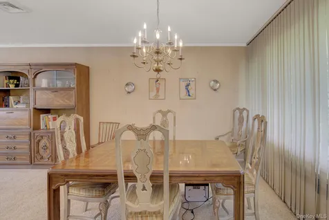38 Center Drive Syosset NY 11791