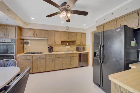 38 Center Drive Syosset NY 11791